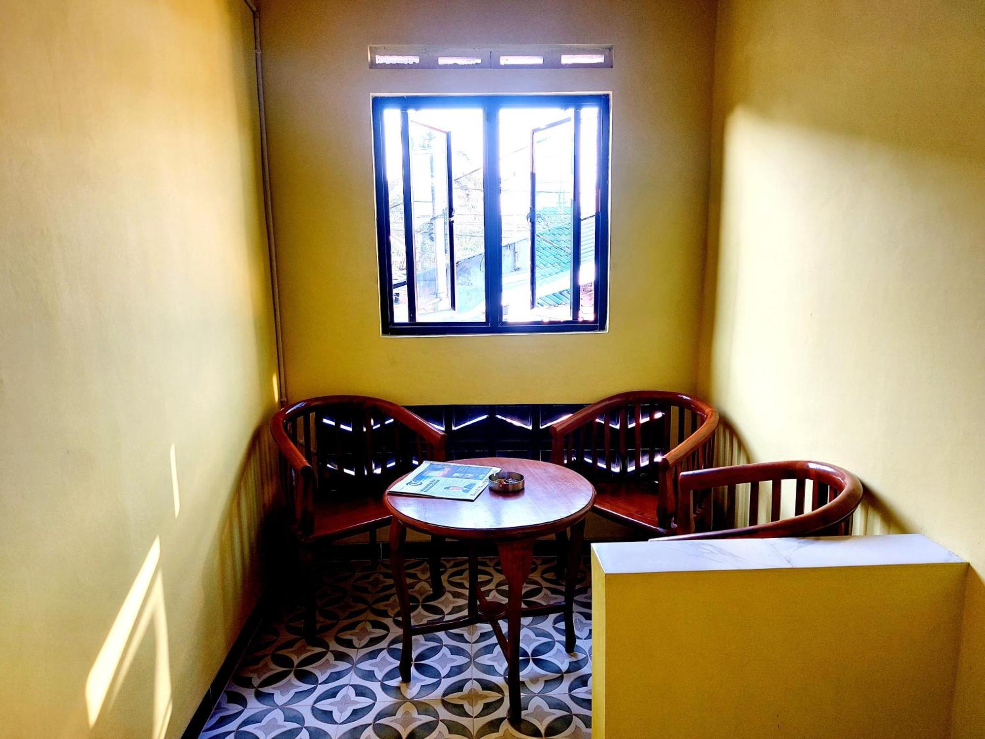 Griya Tugu Jogja Syariah Hotel ยอกยาการ์ตา ภายนอก รูปภาพ